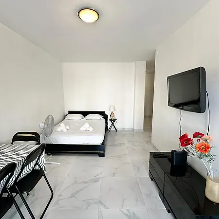 Studio - Plage A 50m, Tram, Wifi Et Commerces * 尼斯
